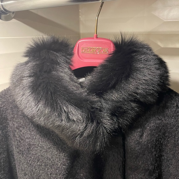 Finland Dyed Blur Fox Fur Trimmed Coat wool body - Picture 3 of 12